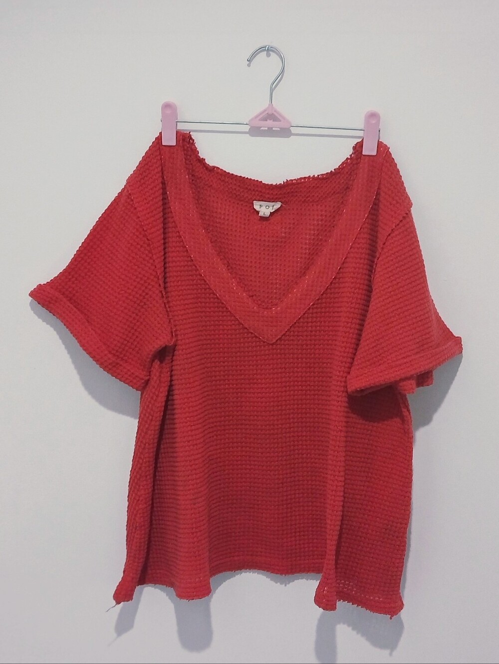 POL Red V-neck Short Sleeve Textured Top Large Oversized. Excellent Condition!